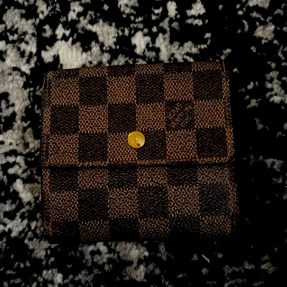 LV WALLET